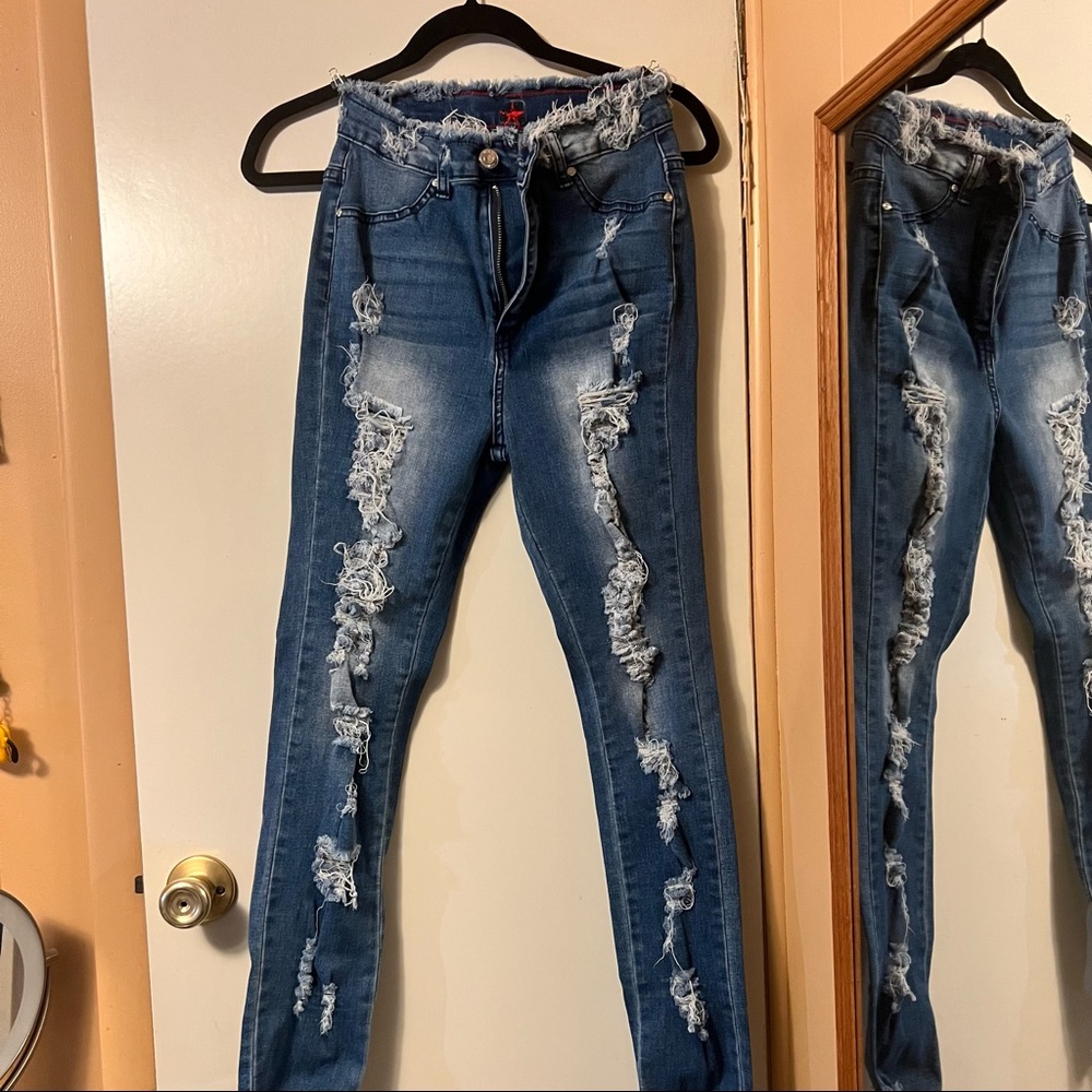 High Rise  Destructed Jeans